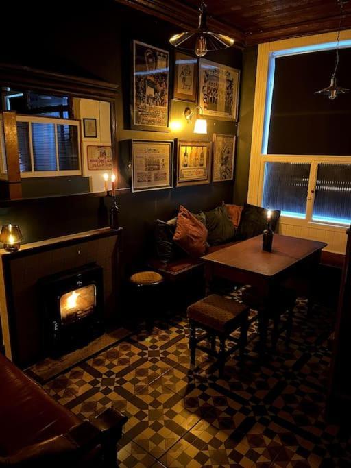 Tw O Connell Old World Irish Pub Villa Cahersiveen Bagian luar foto